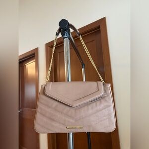 Steve Madden Elegant Tan Quilted Shoulder Bag NWOT.